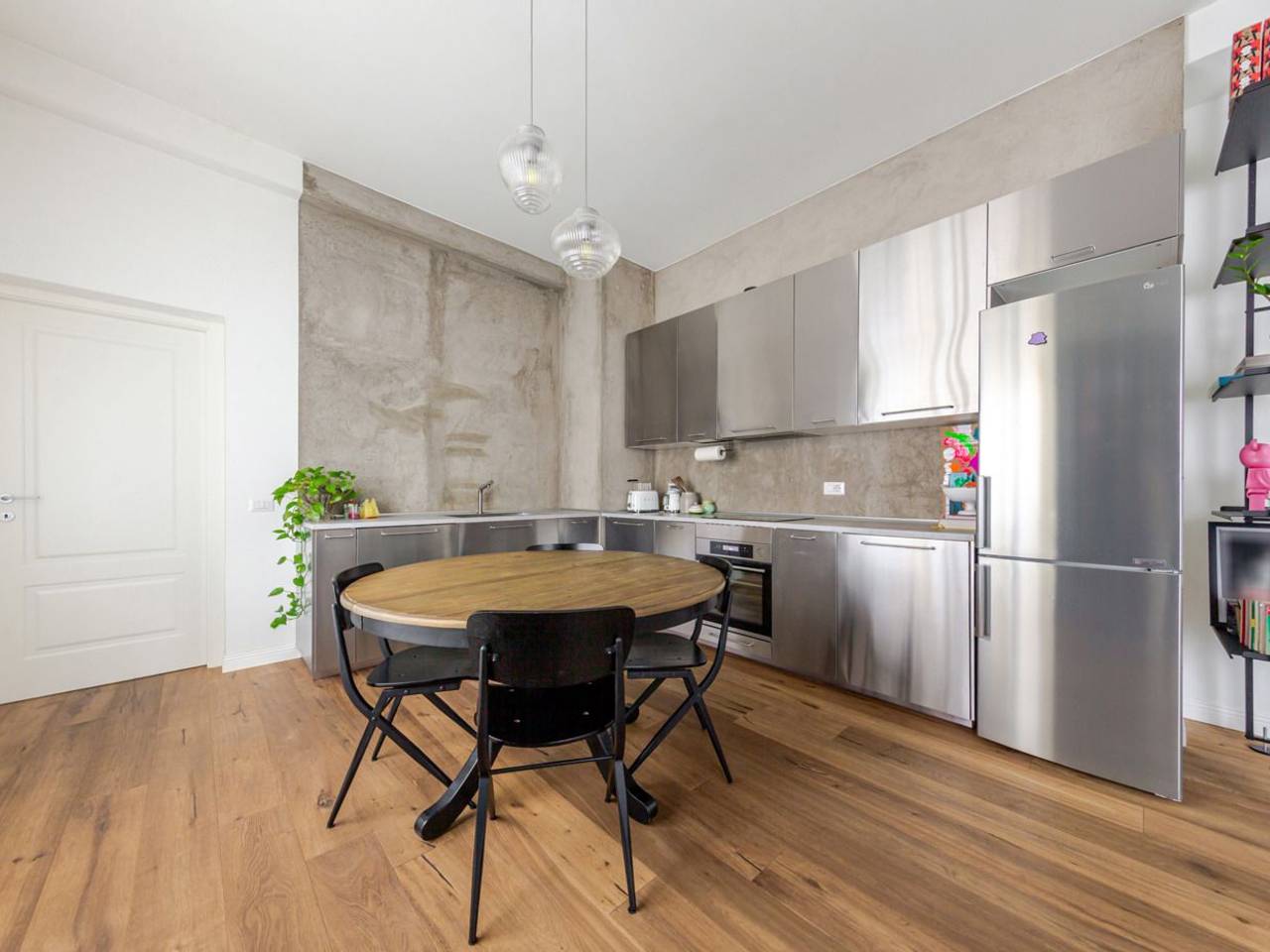 appartamento in vendita a Milano in zona Piazzale Lodi