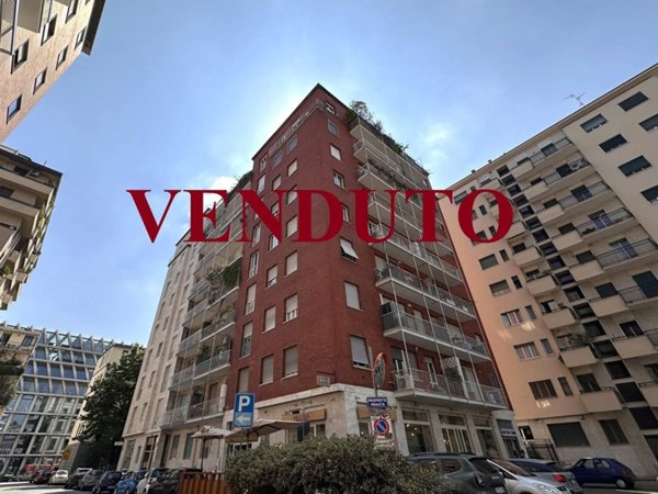 appartamento in vendita a Milano in zona Porta Garibaldi