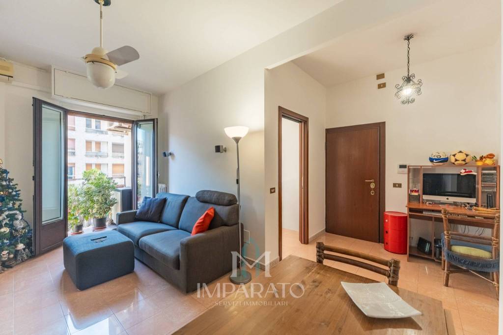 appartamento in vendita a Milano in zona Cascina dei Pomi