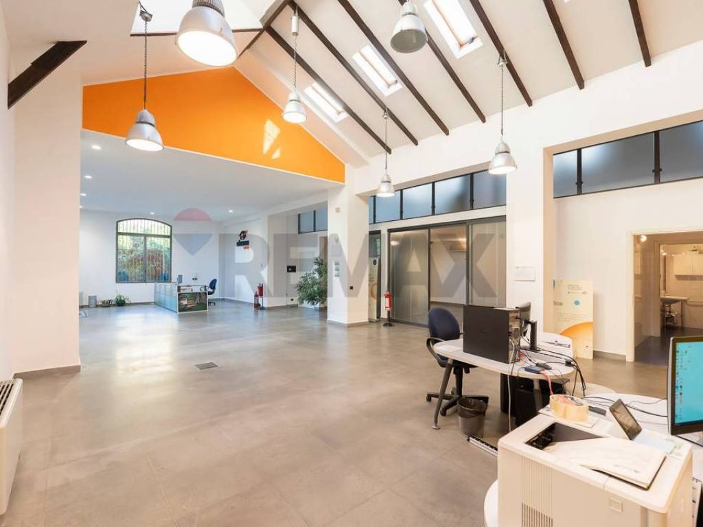 ufficio in vendita a Milano in zona Chiesa Rossa