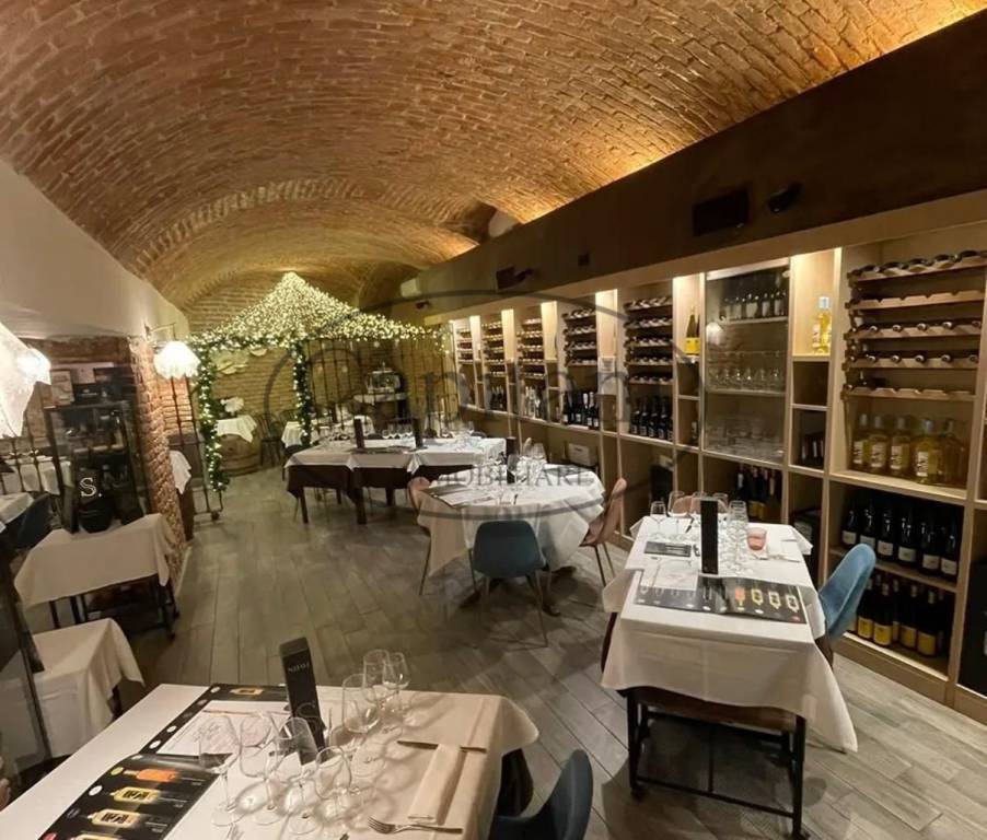 negozio in vendita a Milano in zona Porta Romana