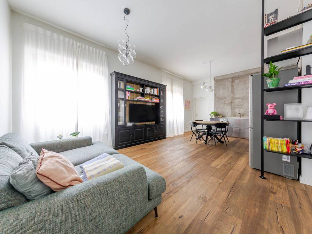 appartamento in vendita a Milano in zona Vigentino