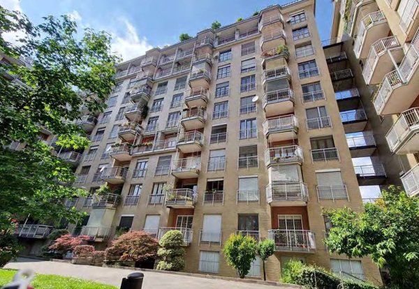 appartamento in vendita a Milano in zona Barona