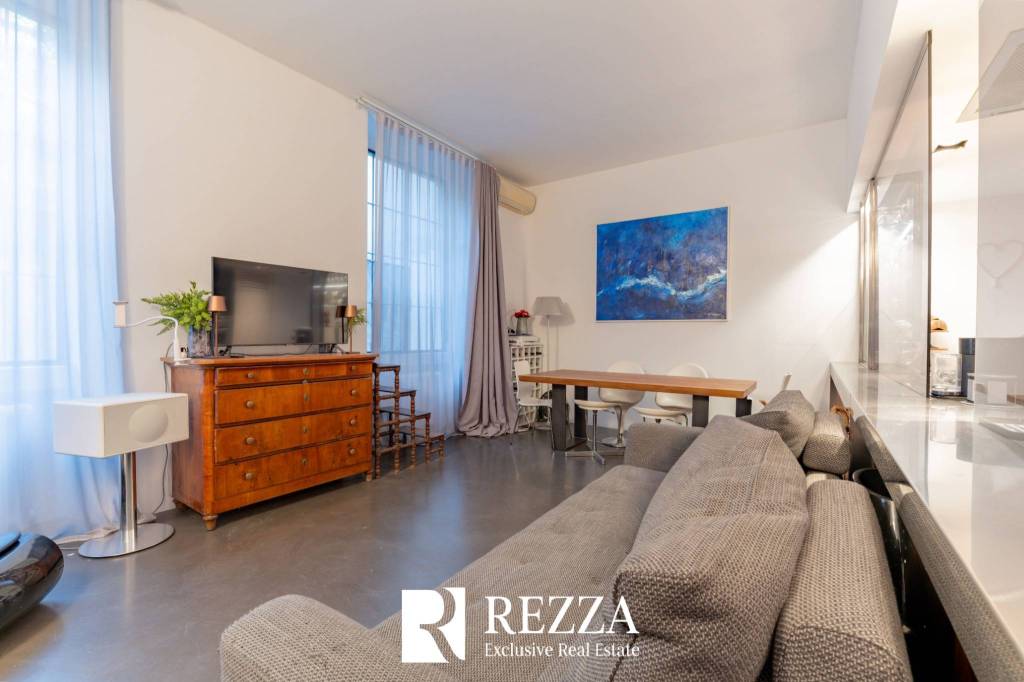 appartamento in vendita a Milano in zona Porta Garibaldi