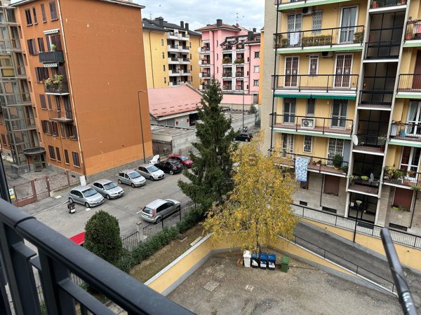 appartamento in vendita a Milano in zona Baggio
