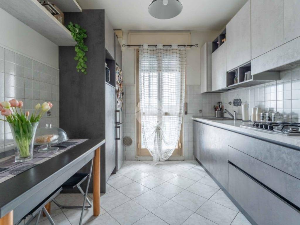 appartamento in vendita a Milano in zona Chiesa Rossa