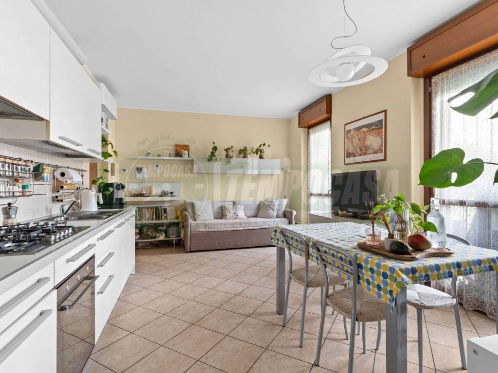 appartamento in vendita a Milano in zona Barona