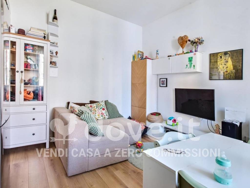 appartamento in vendita a Milano in zona Baggio