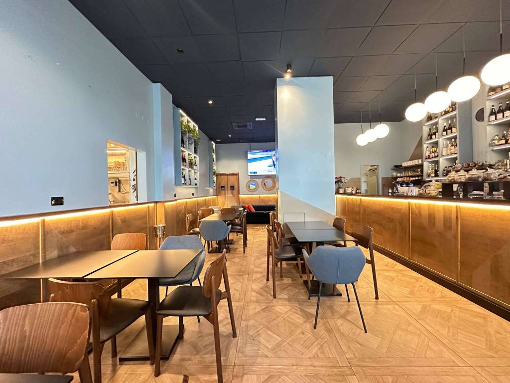 negozio in vendita a Milano in zona Solari