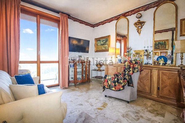 appartamento in vendita a Milano in zona Corvetto