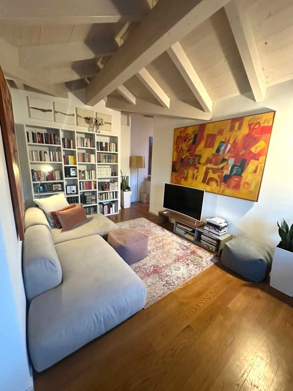 appartamento in vendita a Milano in zona Porta Genova