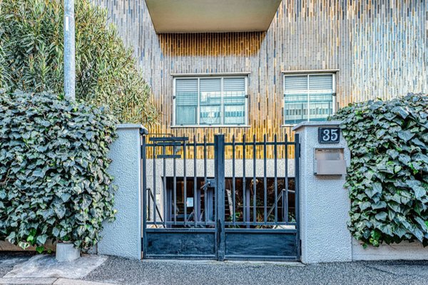 appartamento in vendita a Milano in zona Lorenteggio