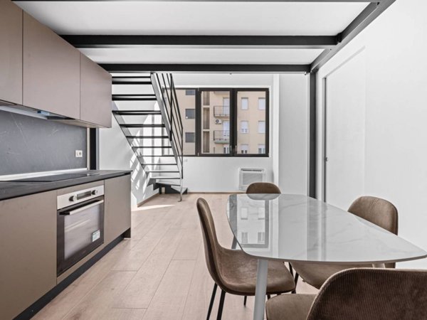 appartamento in vendita a Milano in zona Famagosta