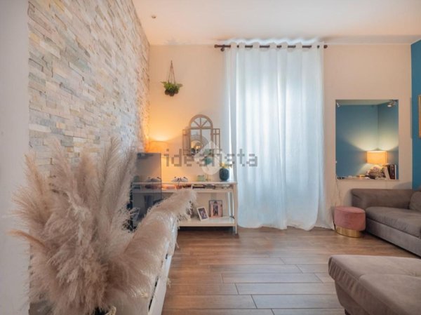 appartamento in vendita a Milano in zona Prato Centenaro