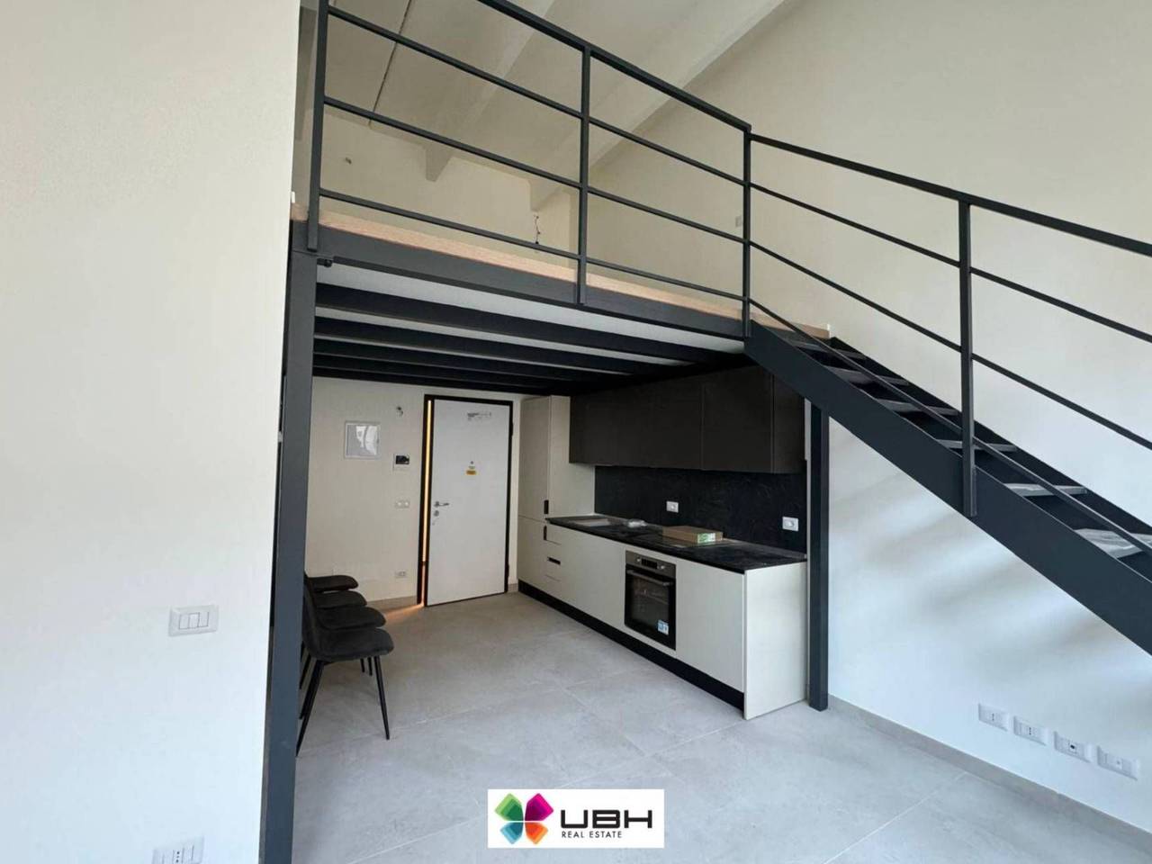 appartamento in vendita a Milano in zona Famagosta