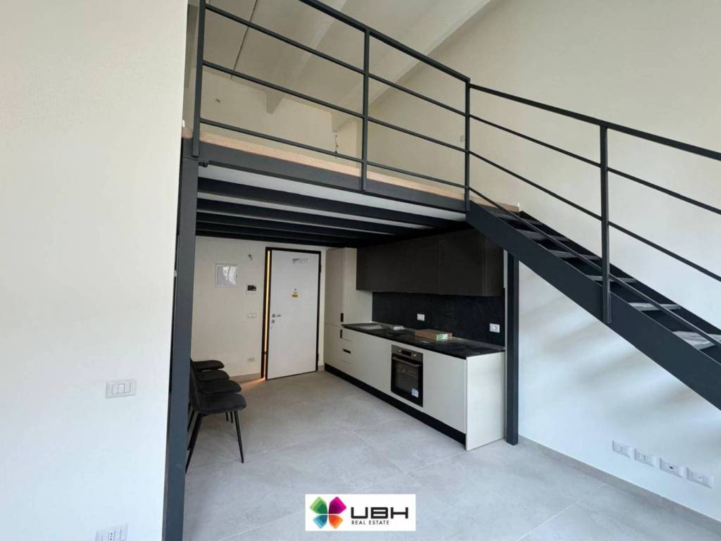 appartamento in vendita a Milano in zona Famagosta