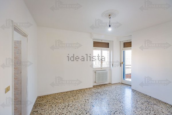 appartamento in vendita a Milano in zona Crescenzago