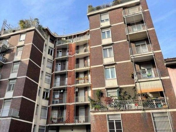 appartamento in vendita a Milano in zona Piazzale Lodi