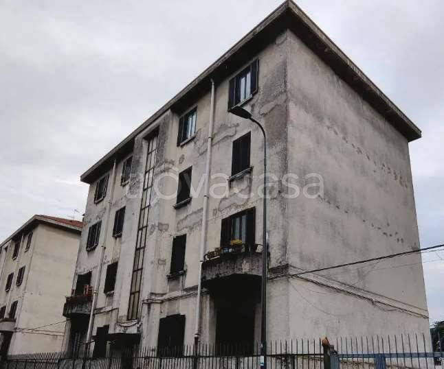 appartamento in vendita a Milano in zona Rogoredo