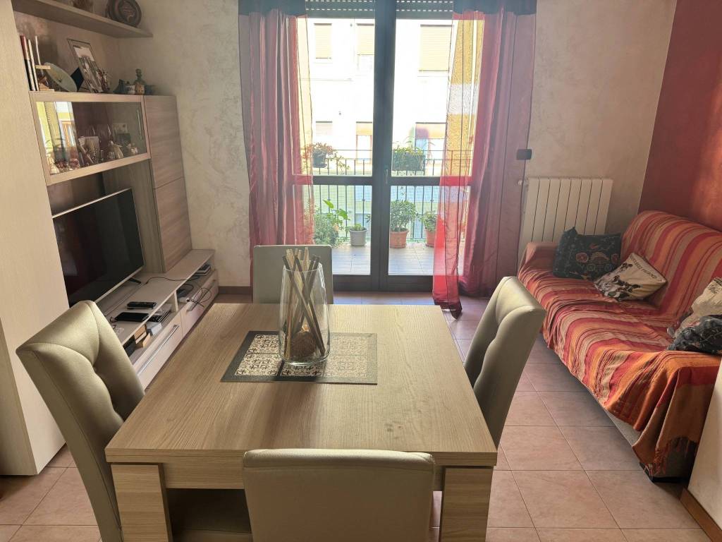 appartamento in vendita a Milano in zona Gorla