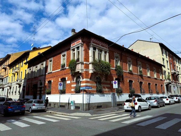appartamento in vendita a Milano in zona Cinque Giornate