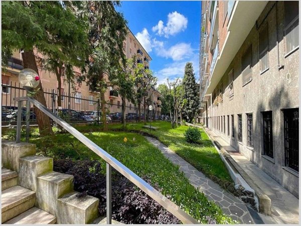 appartamento in vendita a Milano in zona Precotto