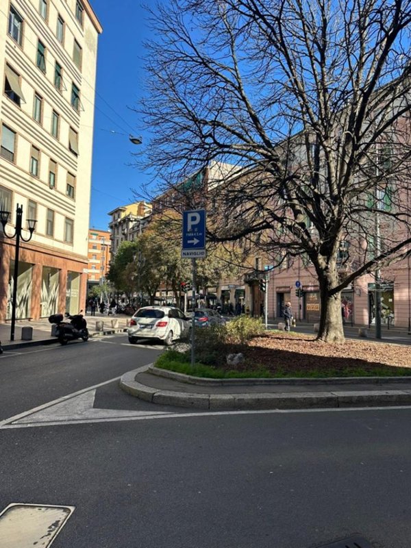 negozio in vendita a Milano in zona Porta Genova