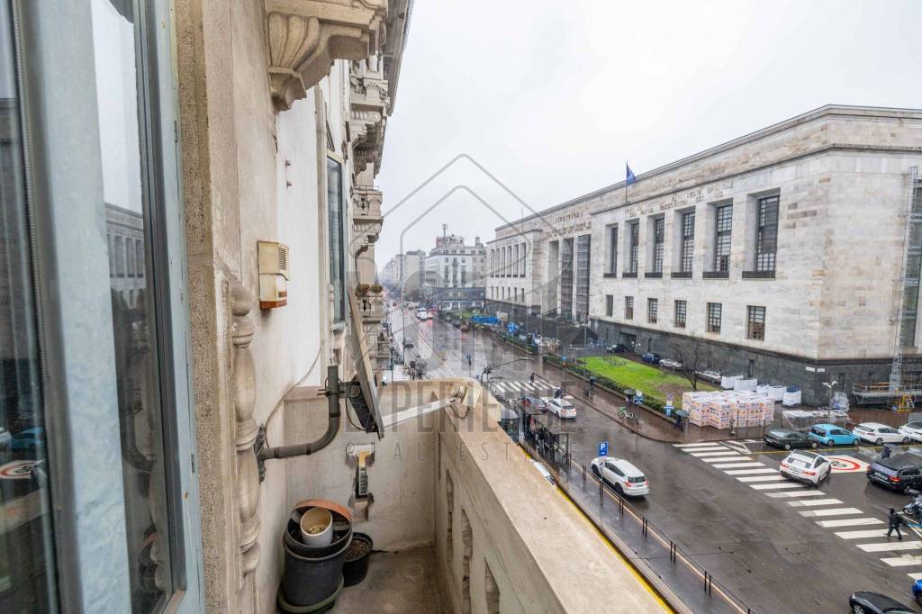 appartamento in vendita a Milano in zona Guastalla