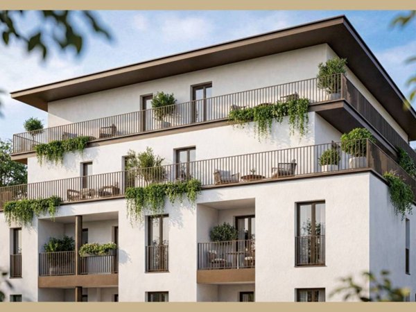 appartamento in vendita a Milano in zona Adriano