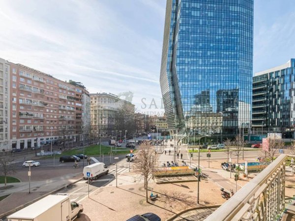 appartamento in vendita a Milano in zona Porta Nuova