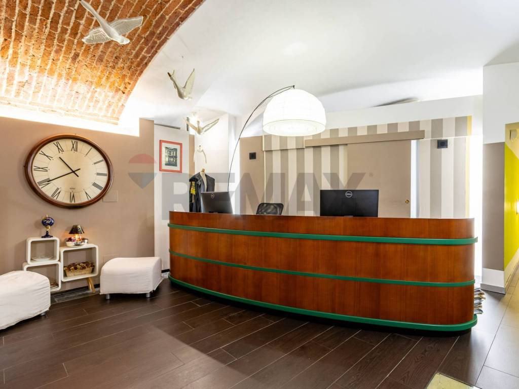 ufficio in vendita a Milano in zona Porta Genova