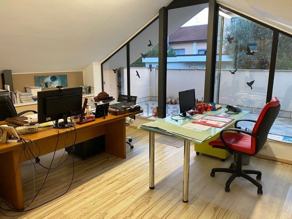 ufficio in vendita a Milano in zona Città Studi