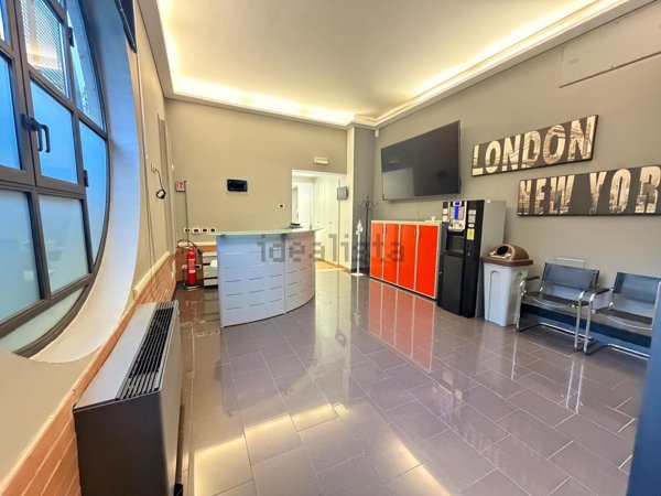 ufficio in vendita a Milano in zona Città Studi