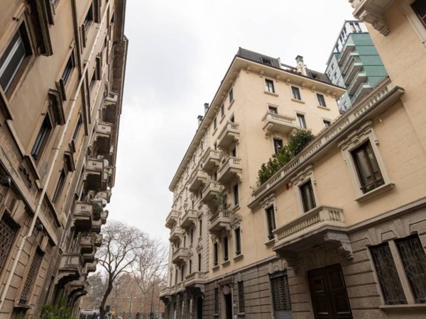 appartamento in vendita a Milano in zona Porta Nuova