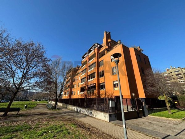 appartamento in vendita a Milano in zona Gratosoglio