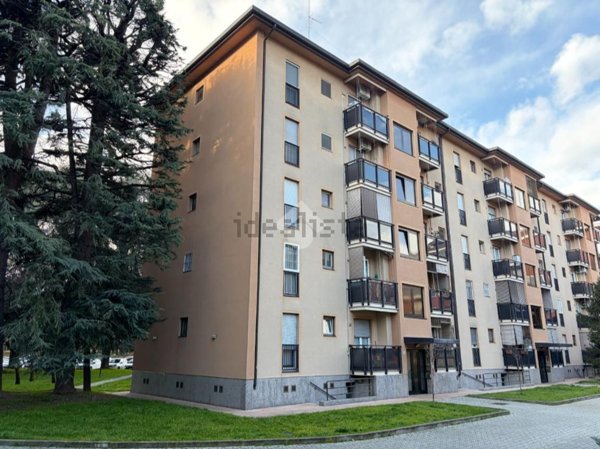 appartamento in vendita a Milano in zona Gallaratese