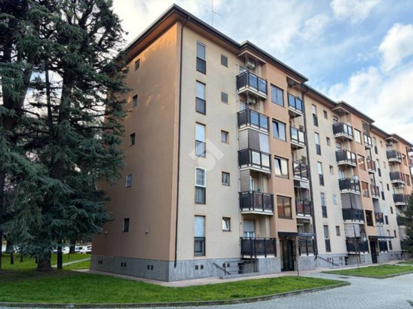 appartamento in vendita a Milano in zona Gallaratese