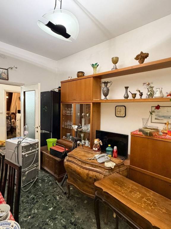 appartamento in vendita a Milano in zona Bocconi