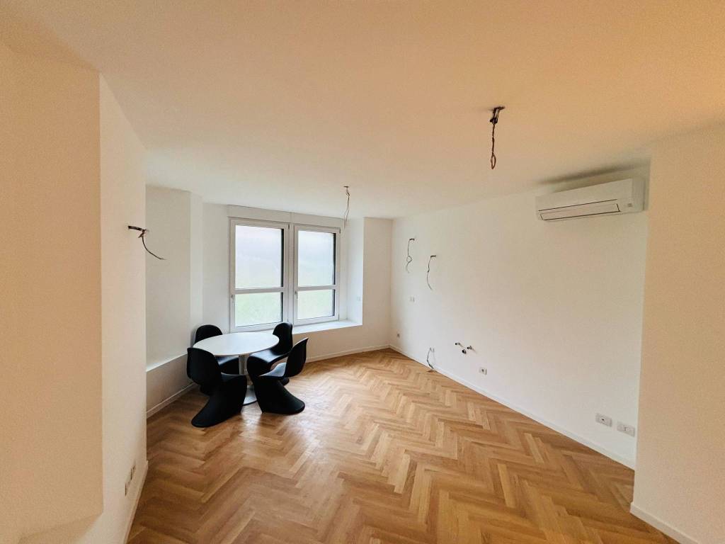 appartamento in vendita a Milano in zona Trenno
