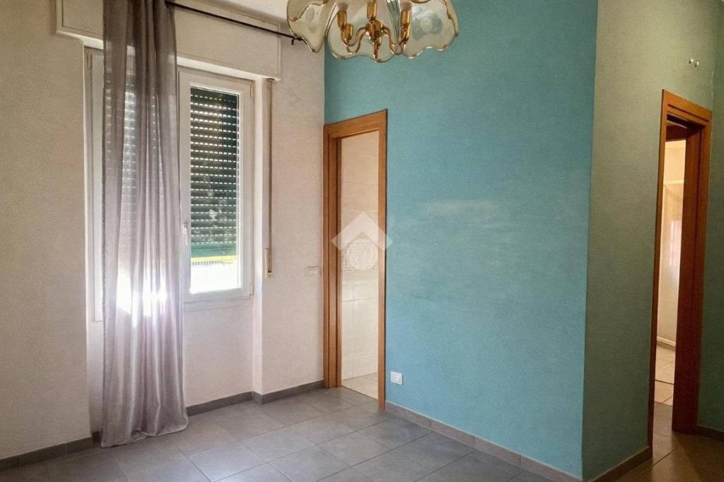 appartamento in vendita a Milano in zona Famagosta