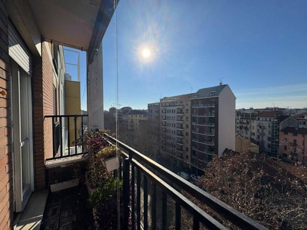 appartamento in vendita a Milano in zona XXII Marzo
