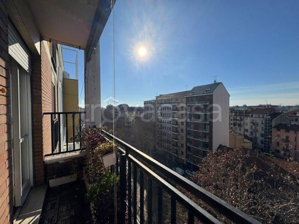 appartamento in vendita a Milano in zona XXII Marzo