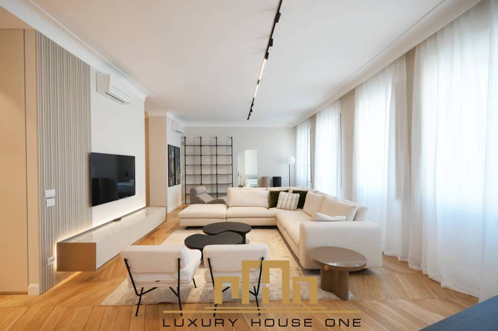 appartamento in vendita a Milano in zona Brera