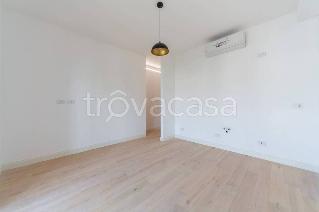 appartamento in vendita a Milano in zona Solari