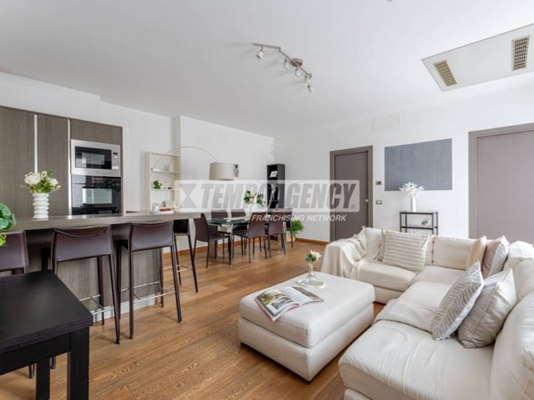 appartamento in vendita a Milano in zona Porta Venezia