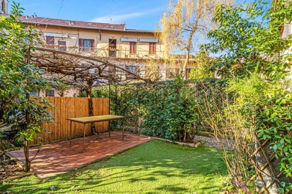 pentavano in vendita a Milano in zona Porta Genova