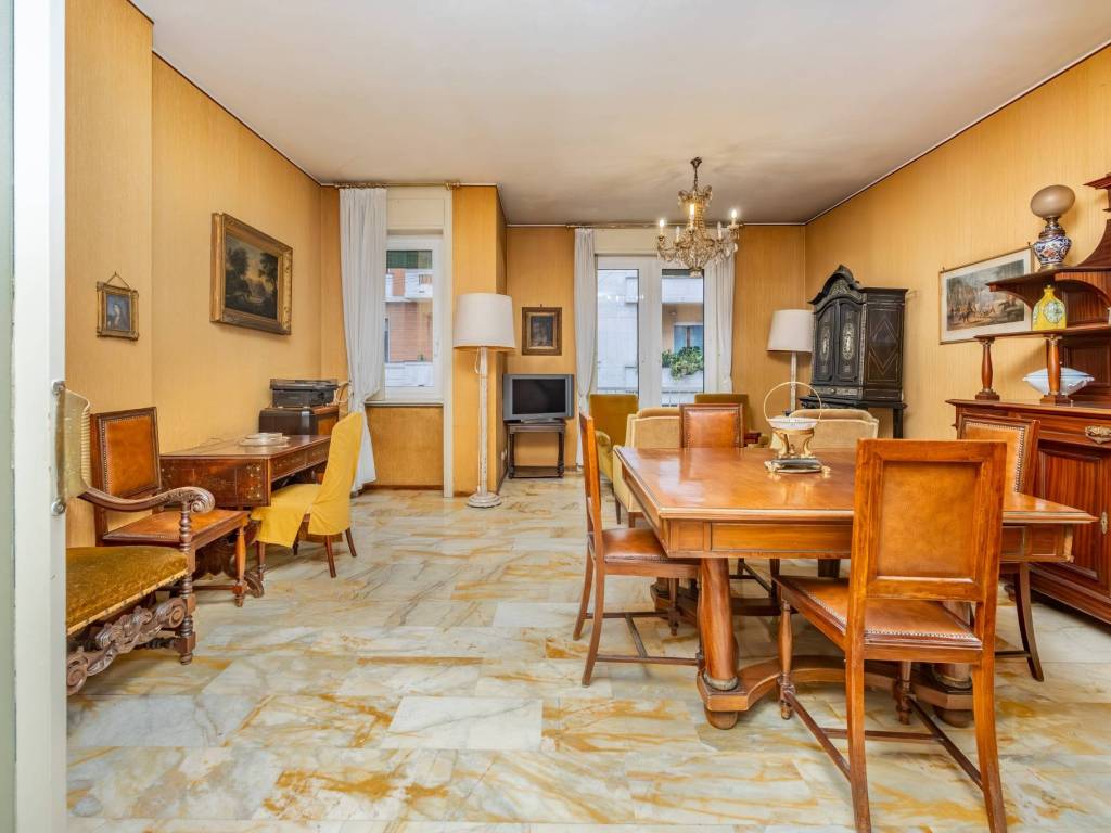 appartamento in vendita a Milano in zona Città Studi