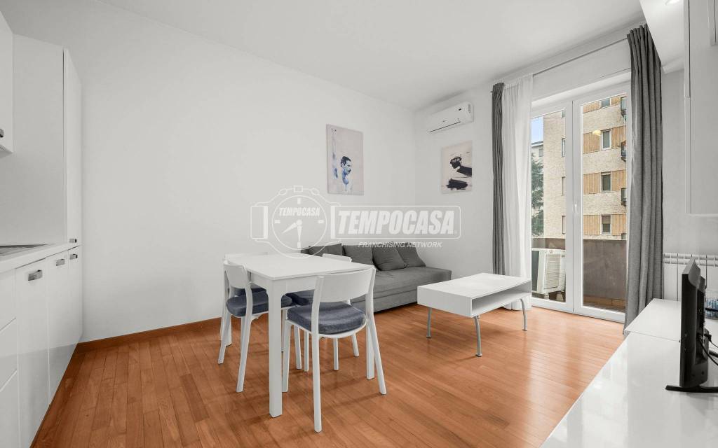 appartamento in vendita a Milano in zona Piazzale Lodi