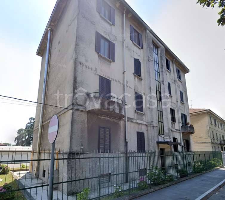 appartamento in vendita a Milano in zona Rogoredo