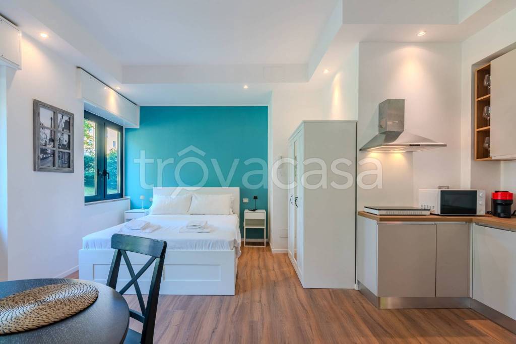 appartamento in vendita a Milano in zona Dergano